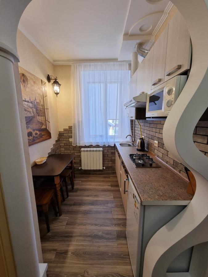 Petropavlivska Apartment Тиха Вуличка В Центрі Старого Міста Каменец-Подольский Экстерьер фото