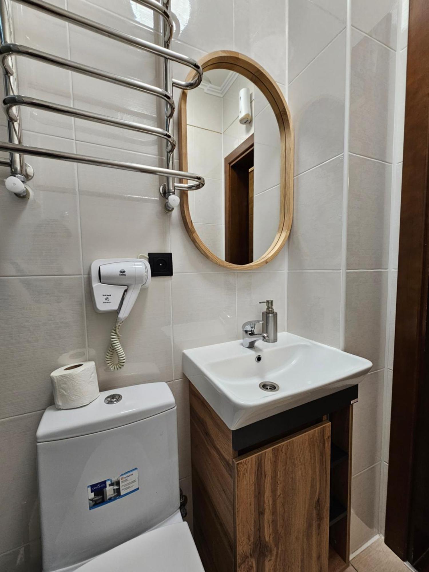 Petropavlivska Apartment Тиха Вуличка В Центрі Старого Міста Каменец-Подольский Экстерьер фото